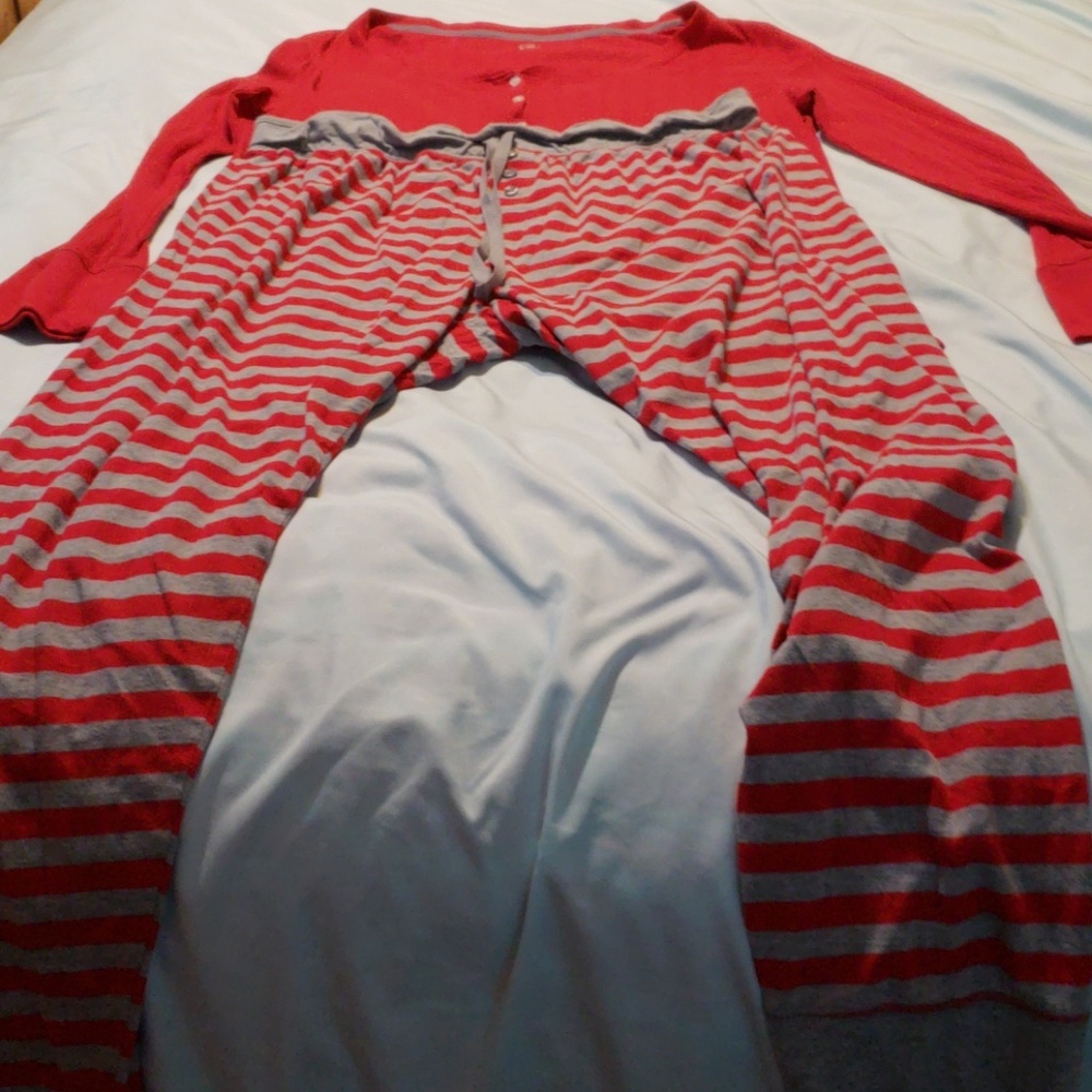 Pjs - Picture 3 of 3